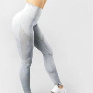 Alphalete Cloud Grey Aero Leggings